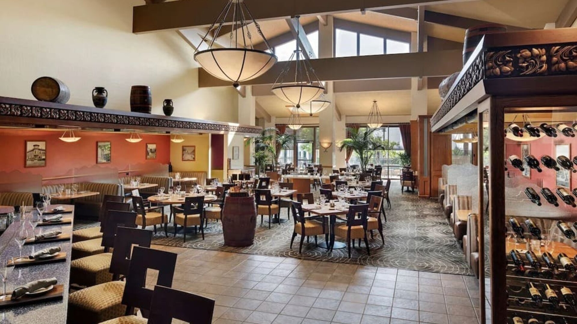 Bar and lounge space at DoubleTree By Hilton Ontario Airport.