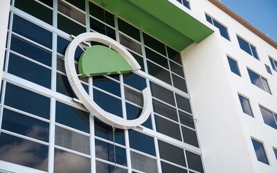 Hotel logo at Element Miami Doral.