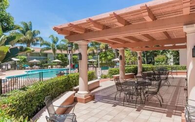 Outdoor terrace at Uptown Oasis San Jose Airport.