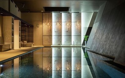 Indoor pool at Hilton Aberdeen TECA.