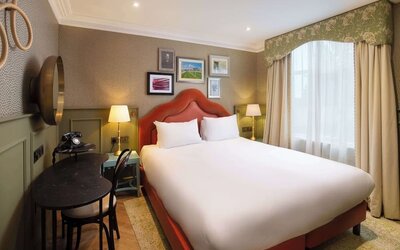Day use room with natural light at Elmbank York, Tapestry Collection By Hilton.