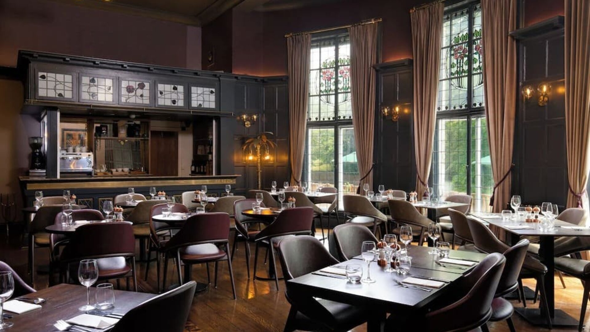 Dining hall at Elmbank York, Tapestry Collection By Hilton.