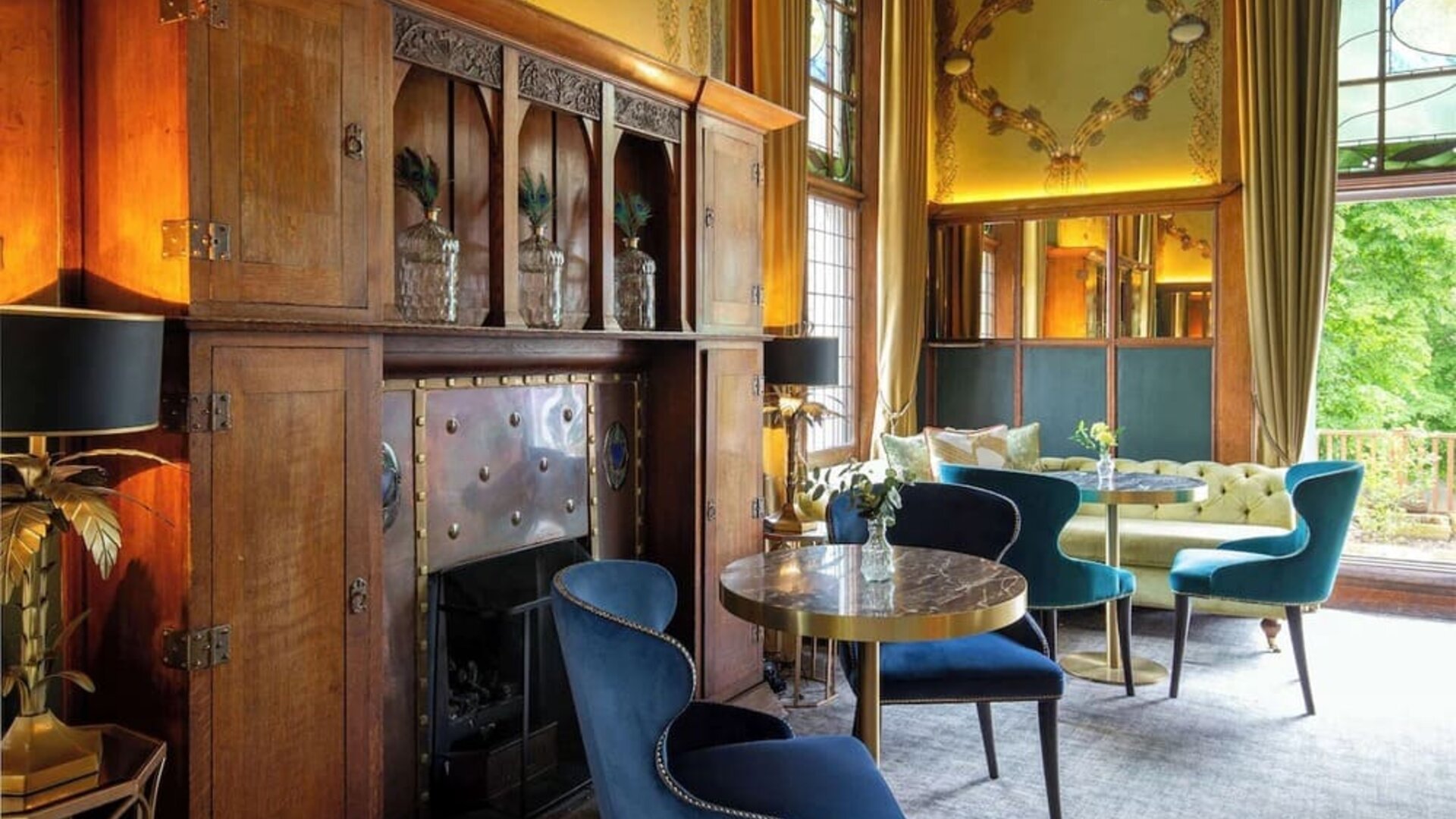 Lounge area at Elmbank York, Tapestry Collection By Hilton.