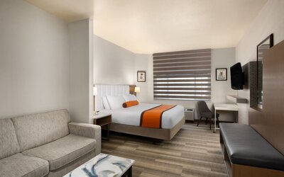 Spacious day use room at Hotel Marguerite.