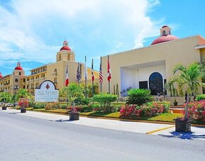 All Ritmo Cancún & Waterpark