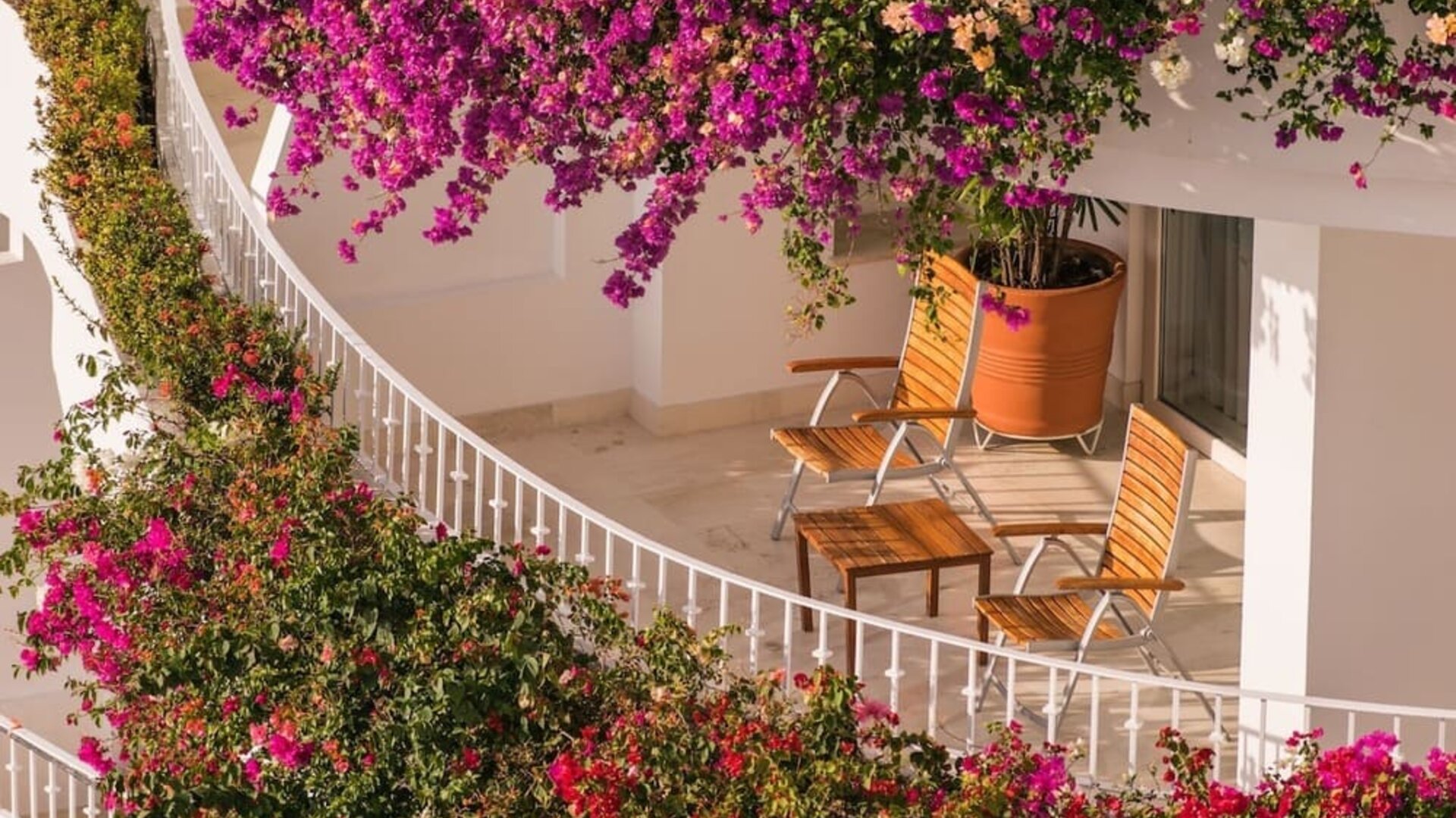 Day use room with outdoor seating at Grand Miramar All Luxury Suites & Residences.