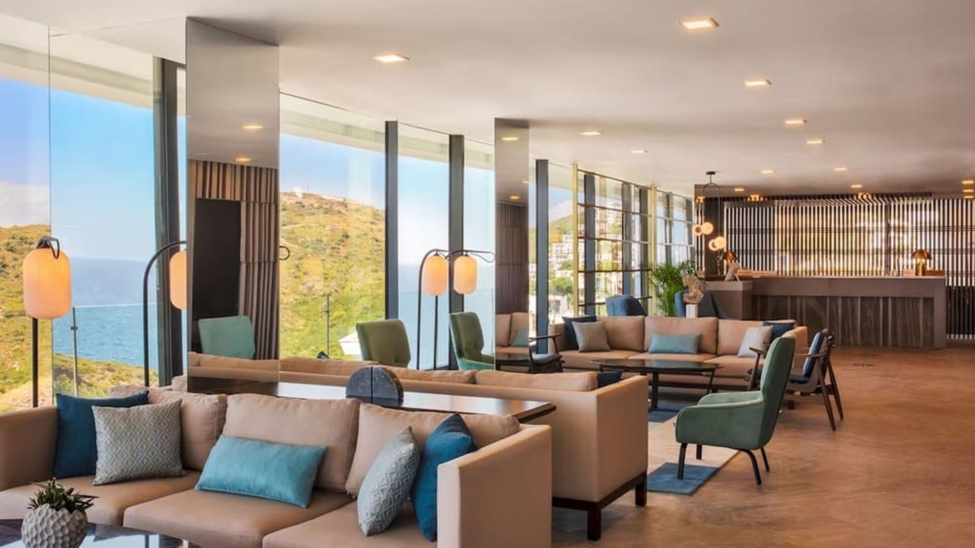 Lobby and coworking area at Le Méridien Bodrum Beach Resort.