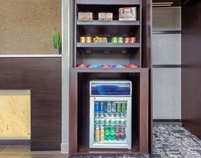 Convenience store and snack bar at Comfort Inn Prospect Park-Brooklyn.