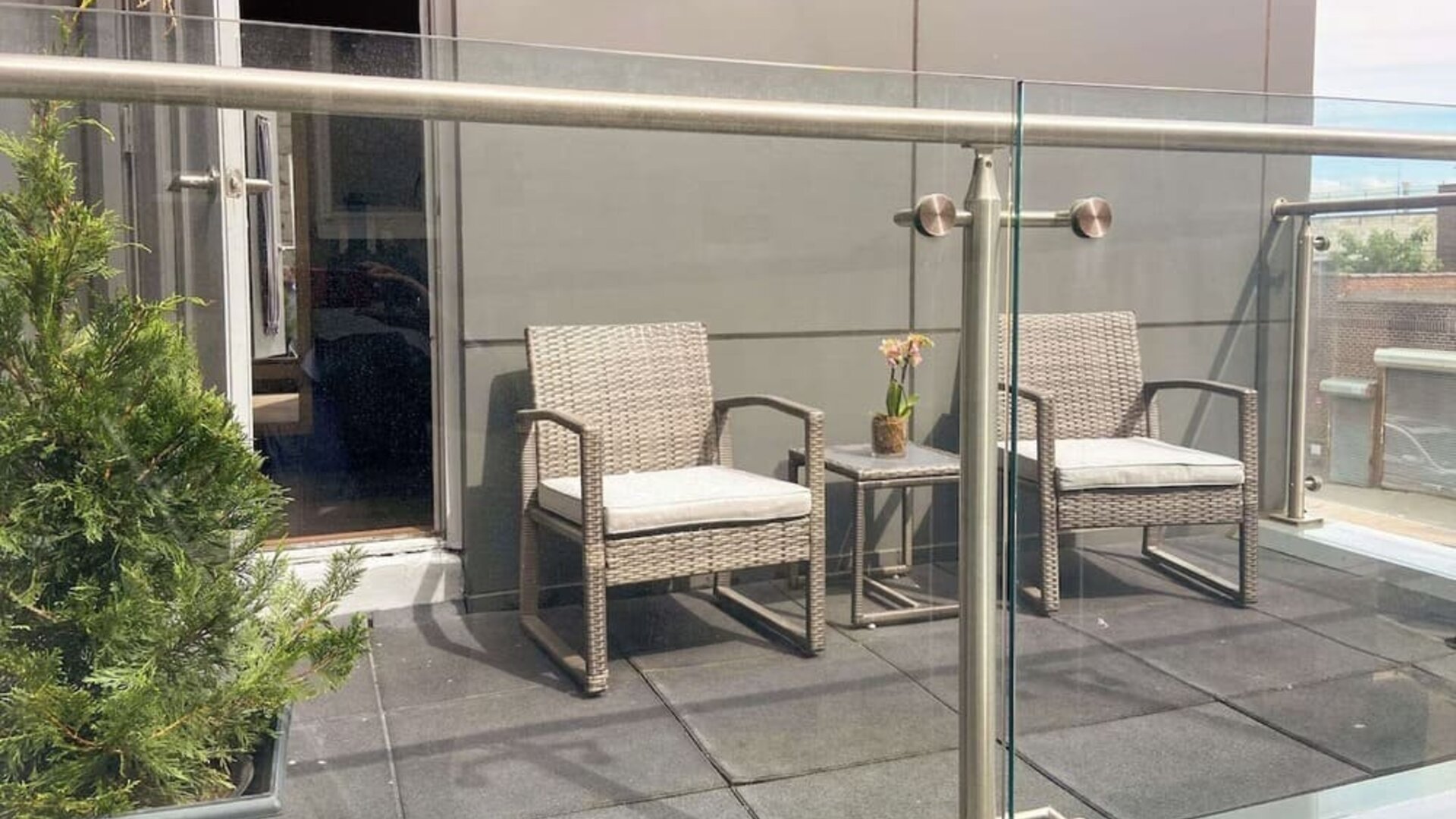 Outdoor balcony at Comfort Inn Prospect Park-Brooklyn.