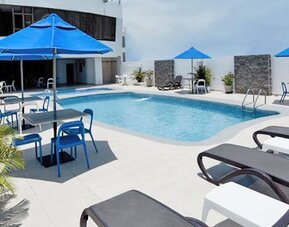 Howard Johnson By Wyndham Barranquilla Versalles