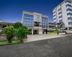 Hotel exterior at Montes De La Castellana Hotel.