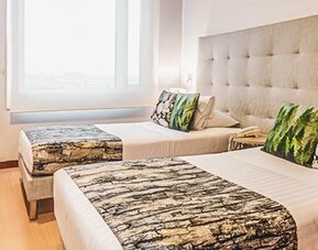 Hotel Factory Green (Calle 80 Occidente)