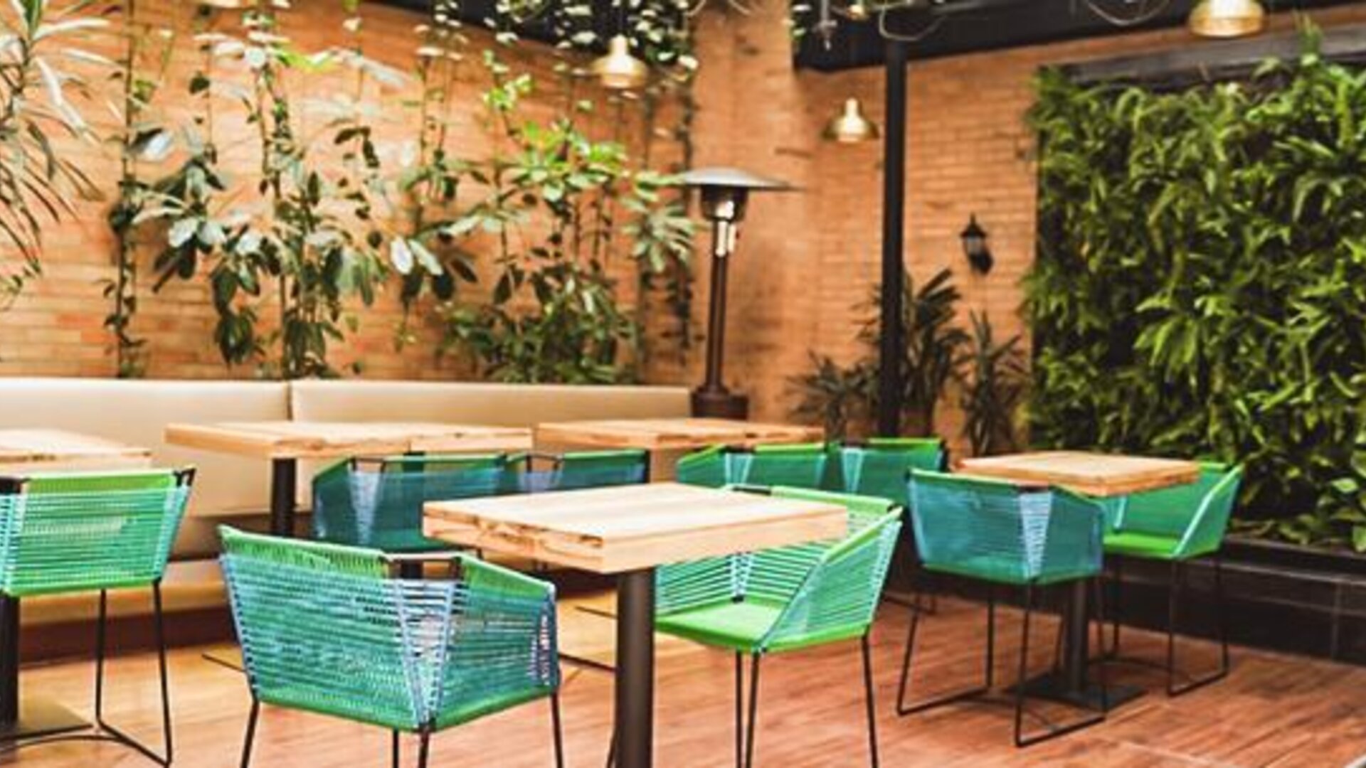 Hotel Factory Green (Calle 80 Occidente)