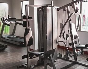 Hotel Factory Green (Calle 80 Occidente)