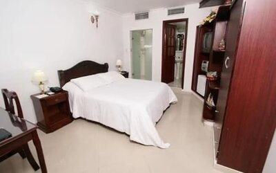 Day use room at Hotel Intersuites.