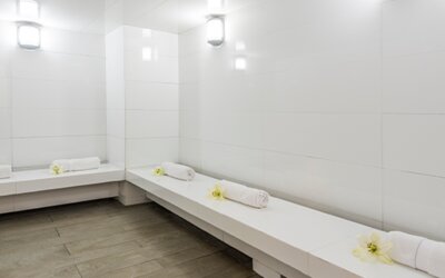 Cosmos 100 & Centro De Convenciones