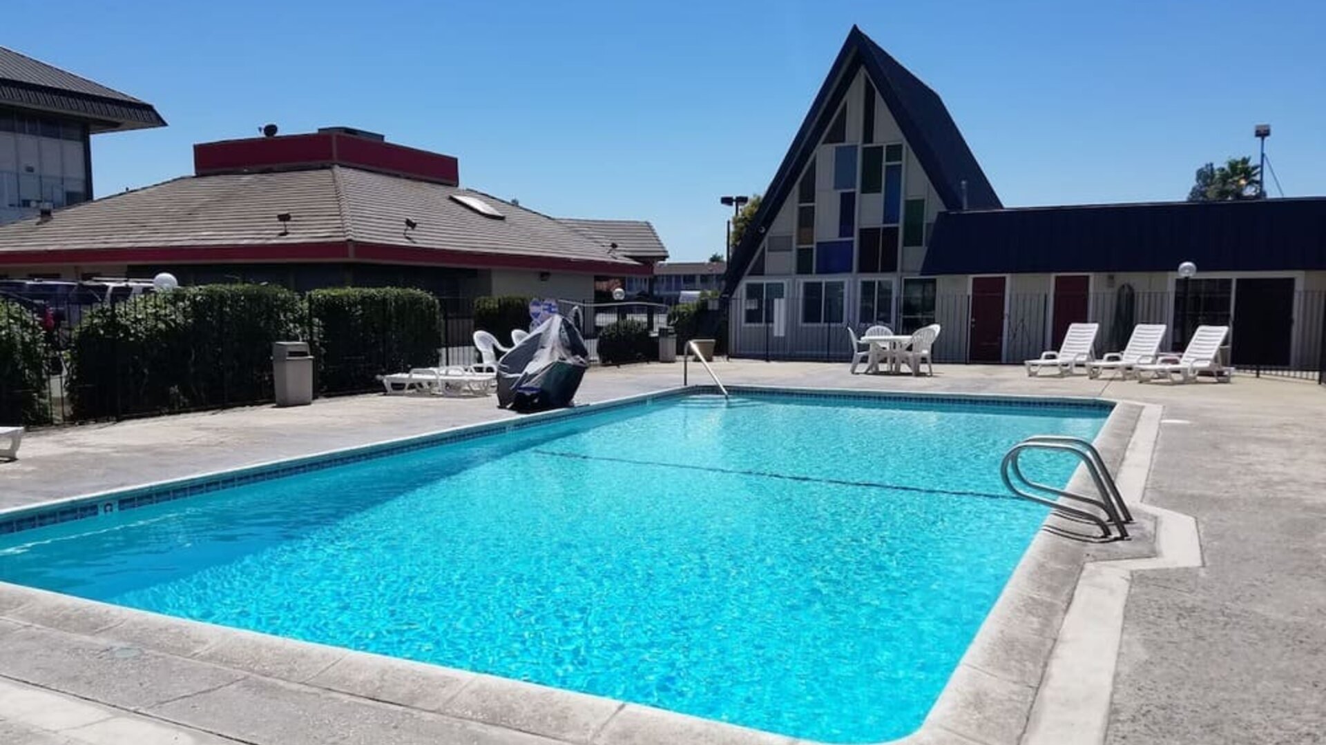 Outdoor pool at Economy Inn, Fresno.