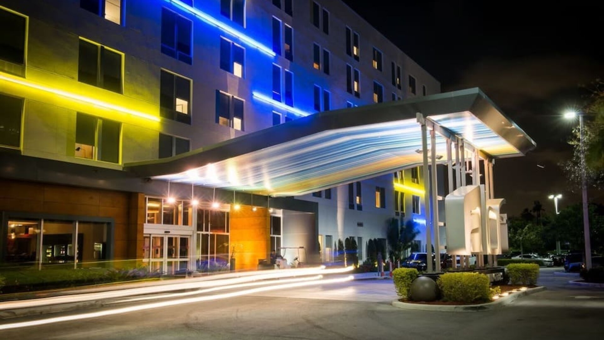 Hotel entrance at Aloft Miami Doral.
