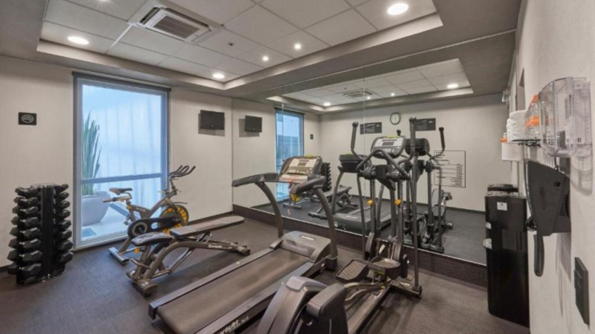 City Express Plus By Marriott Cancún Aeropuerto Riviera