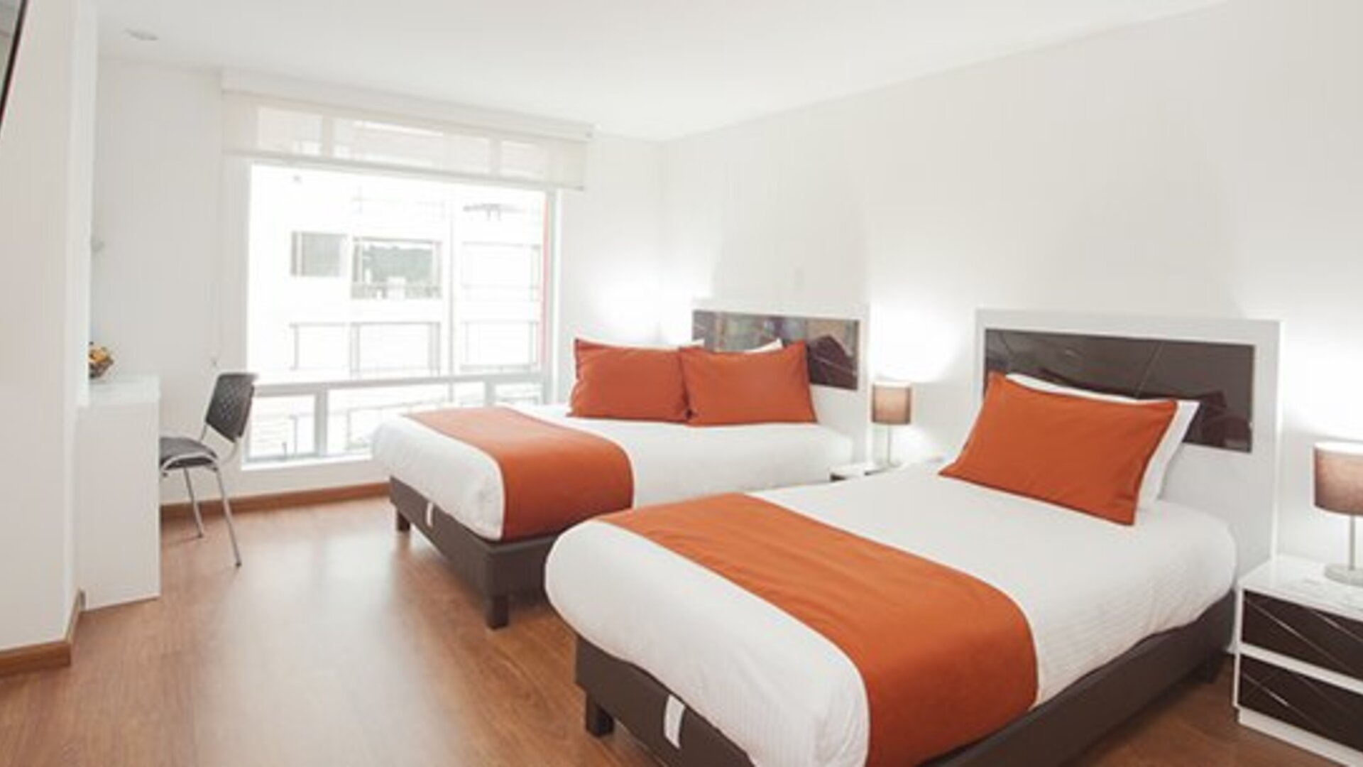 Hotel Castellana 100