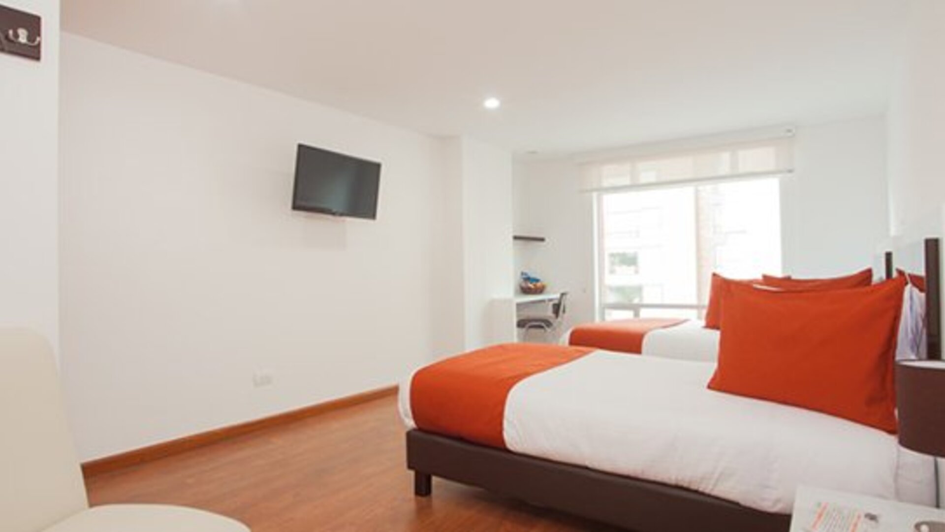 Hotel Castellana 100