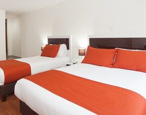 Hotel Castellana 100