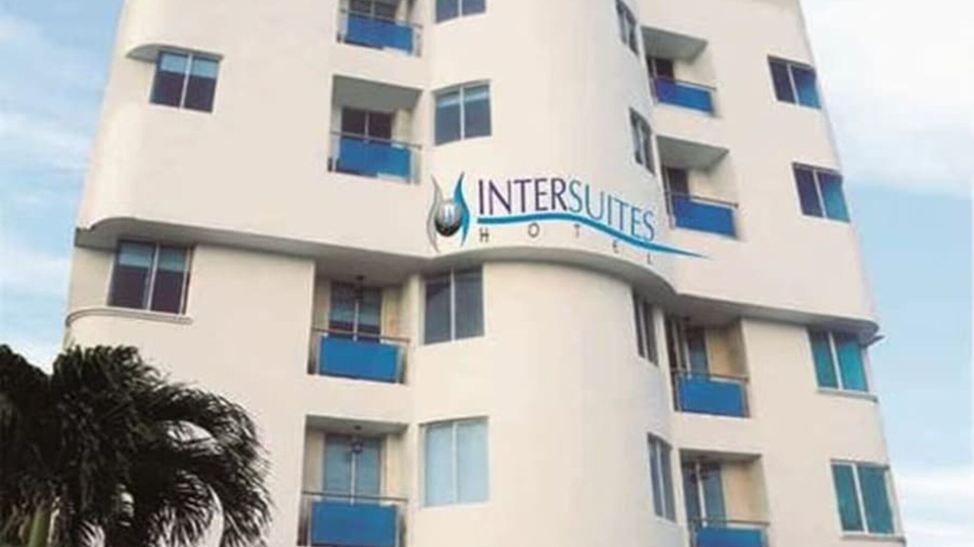 Hotel exterior at Hotel Intersuites.