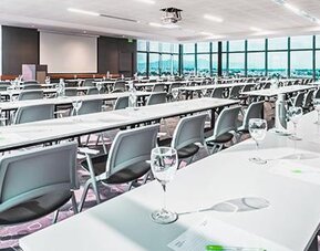 Courtyard By Marriott Bogota Airport