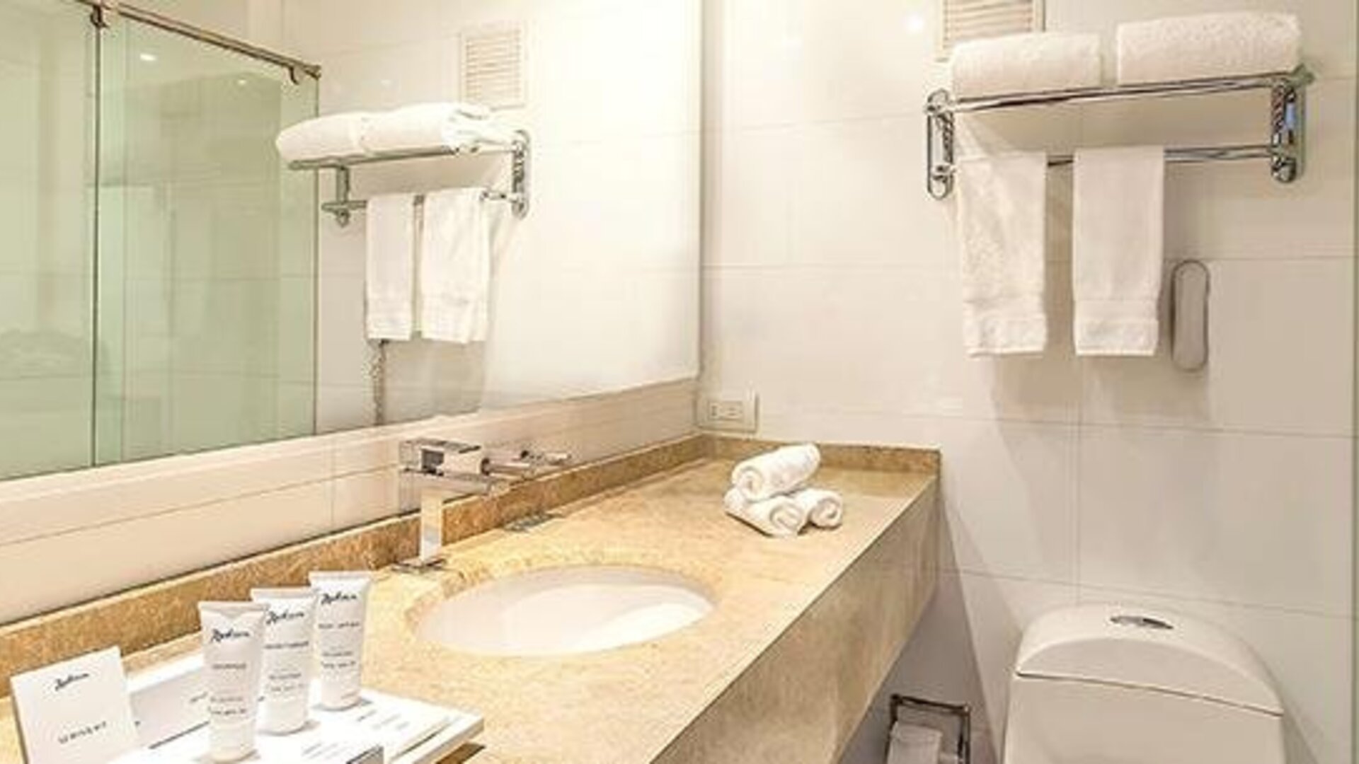 Radisson Bogotá Metrotel