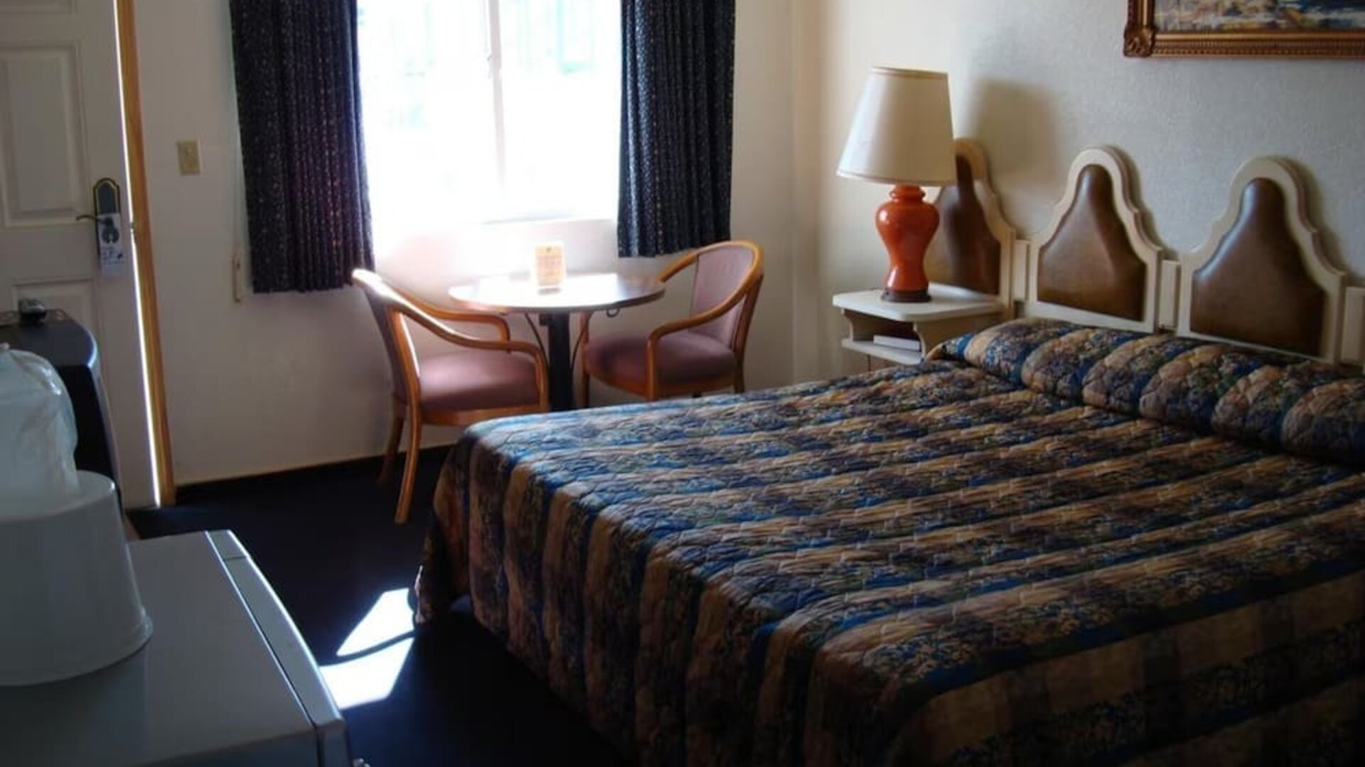 King room with natural light at Stardust Motel Redding.