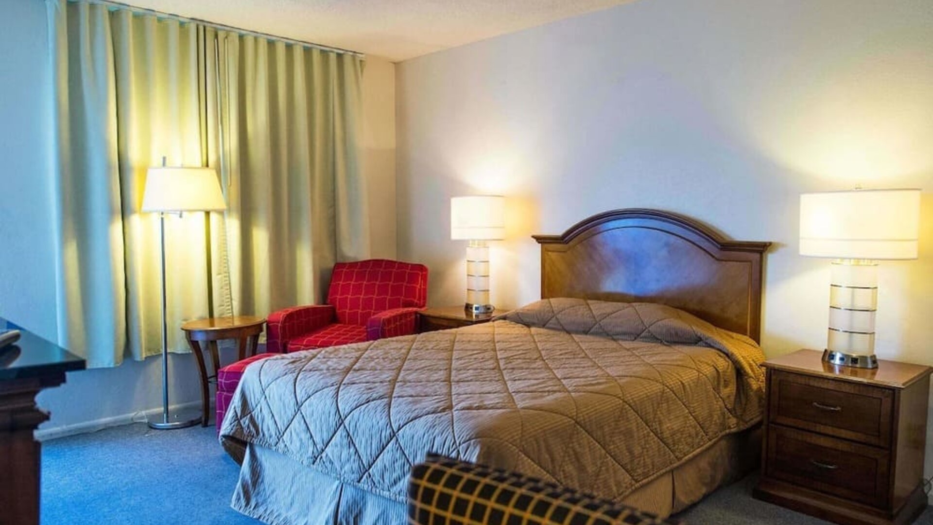 Cozy day use room at Stardust Motel Redding.