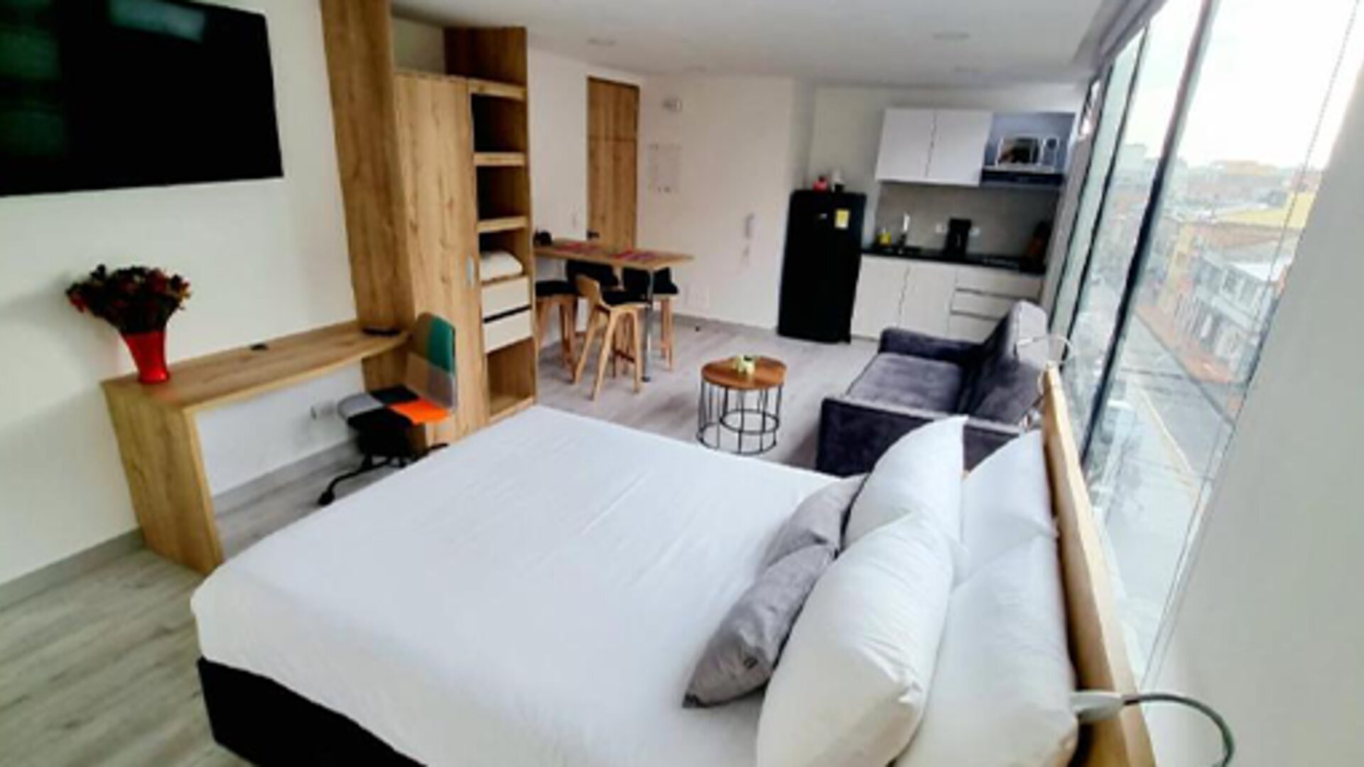 Toscana Loft Apartasuites