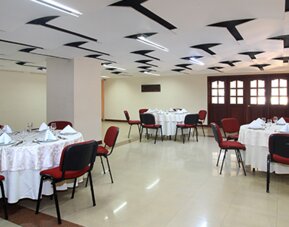 Windsor House Inn By GEH Suites