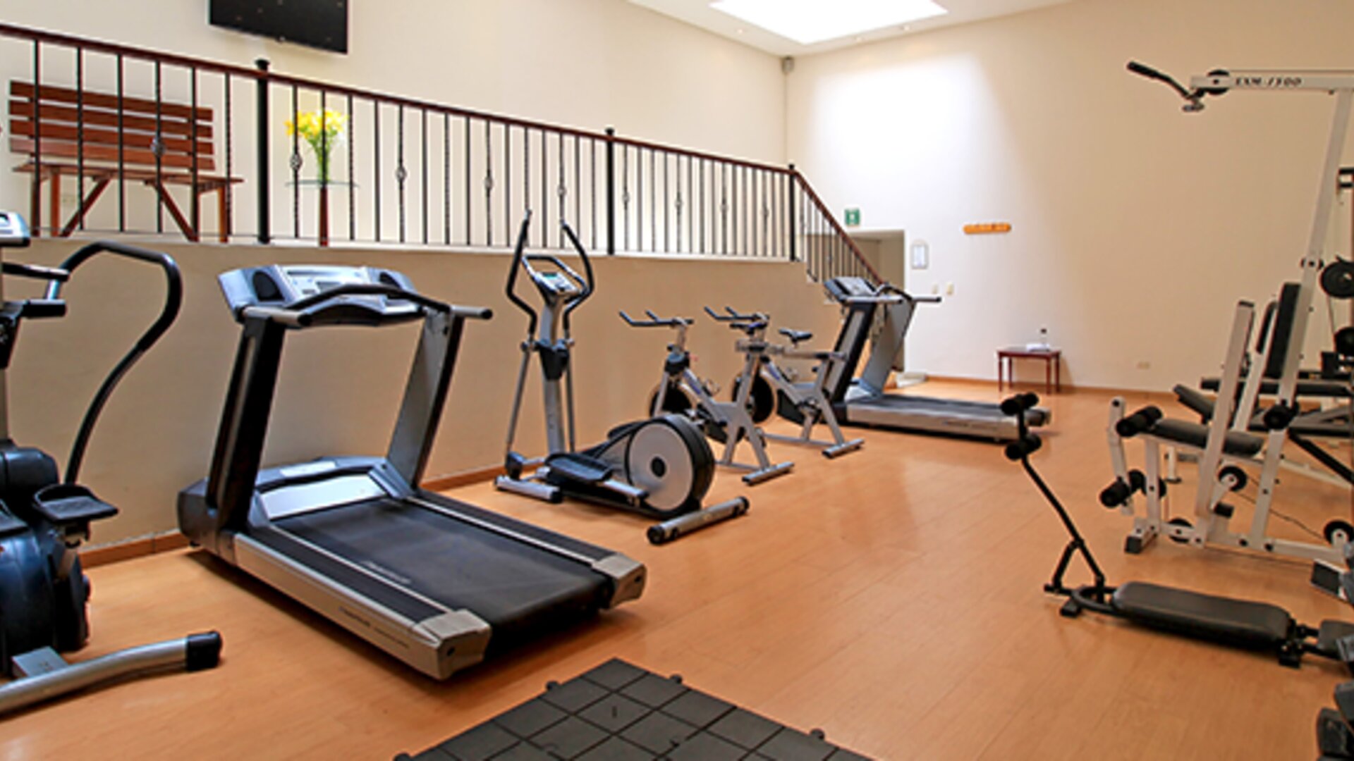 Windsor House Inn By GEH Suites