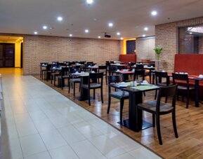 Hotel Madisson Inn Luxury By GEH Suites