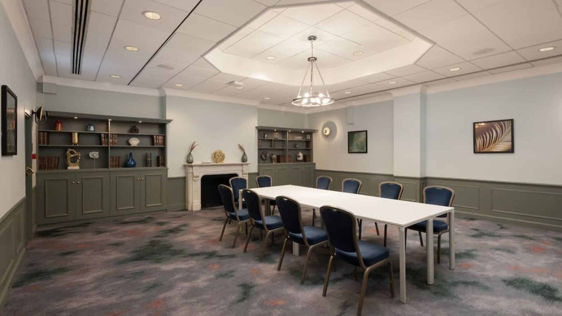 Professional meeting room at DoubleTree By Hilton Brighton Metropole.