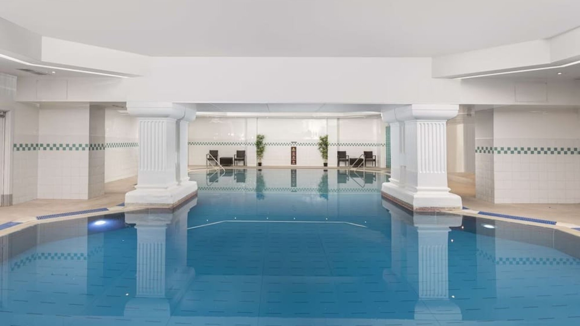 Relaxing indoor pool at DoubleTree By Hilton Brighton Metropole.