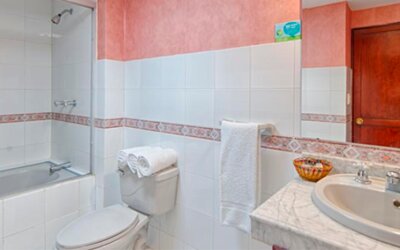 Tama Hotel Granada Real