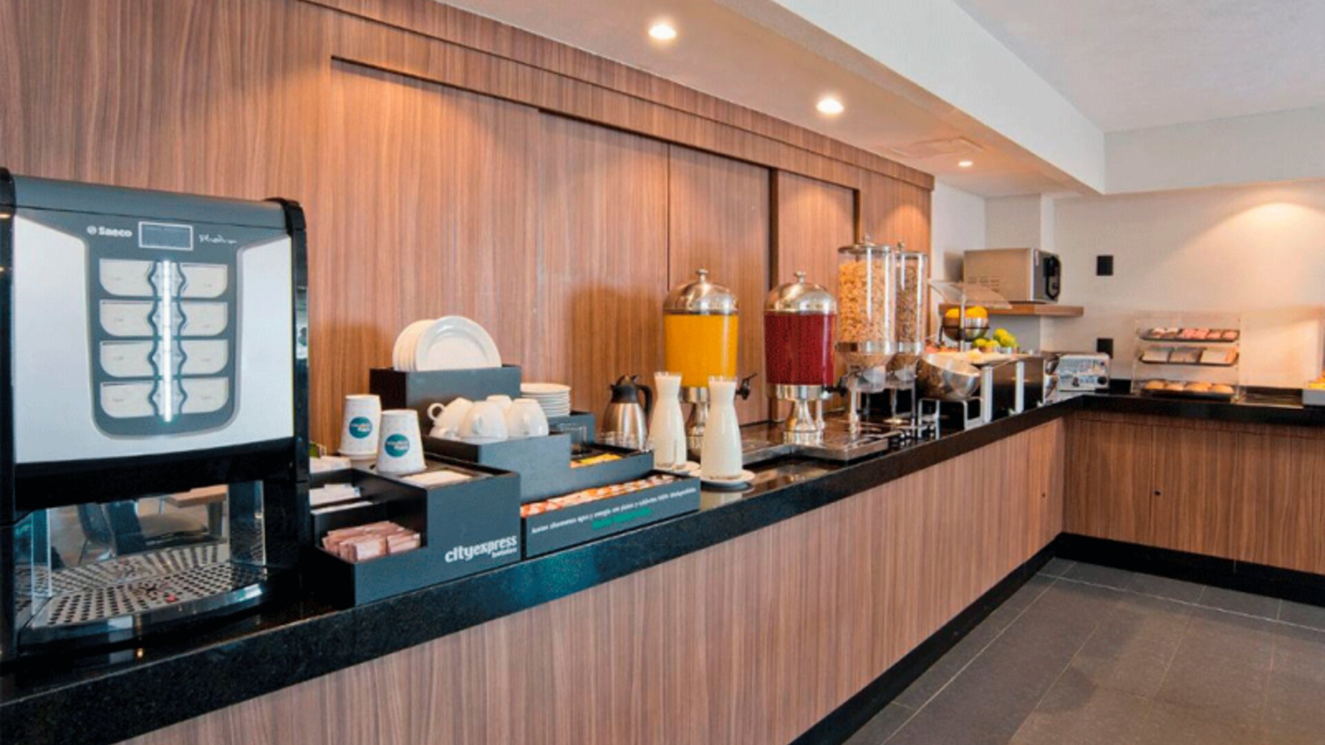 City Express by Marriott Santiago Aeropuerto