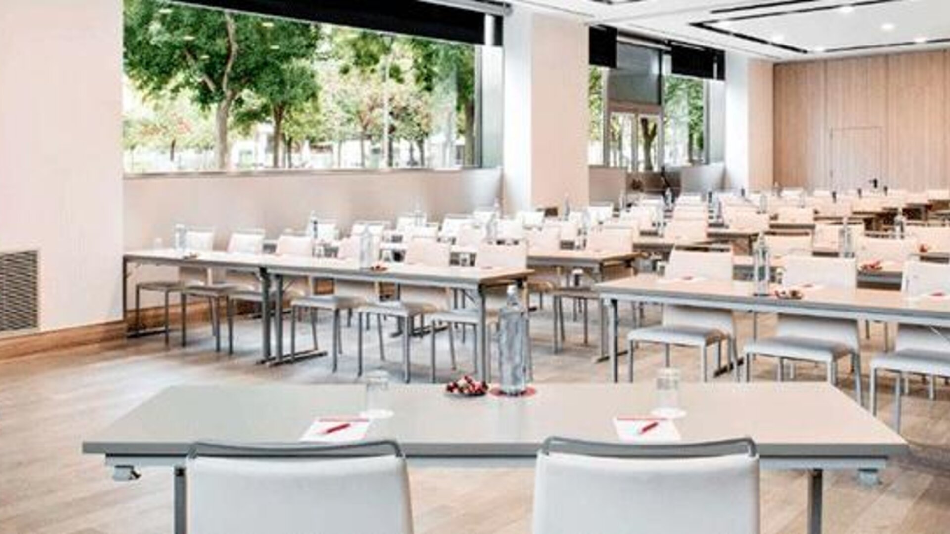 NH Collection Barcelona Constanza