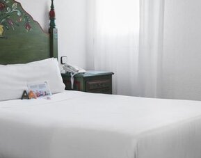 Hotel Mesón Castilla Atiram