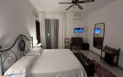 Pupi Catania Etna Farm B&B