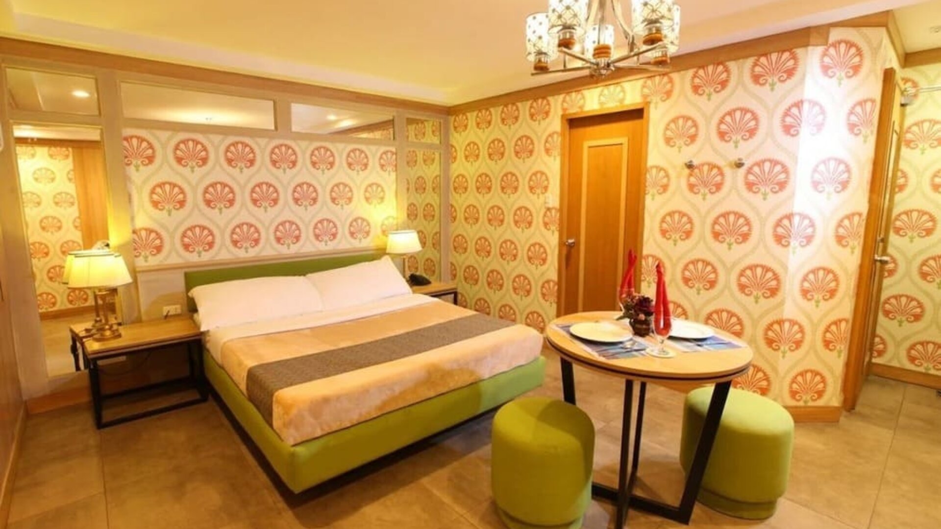 Spacious day room with dining area at Victoria Court Hillcrest.