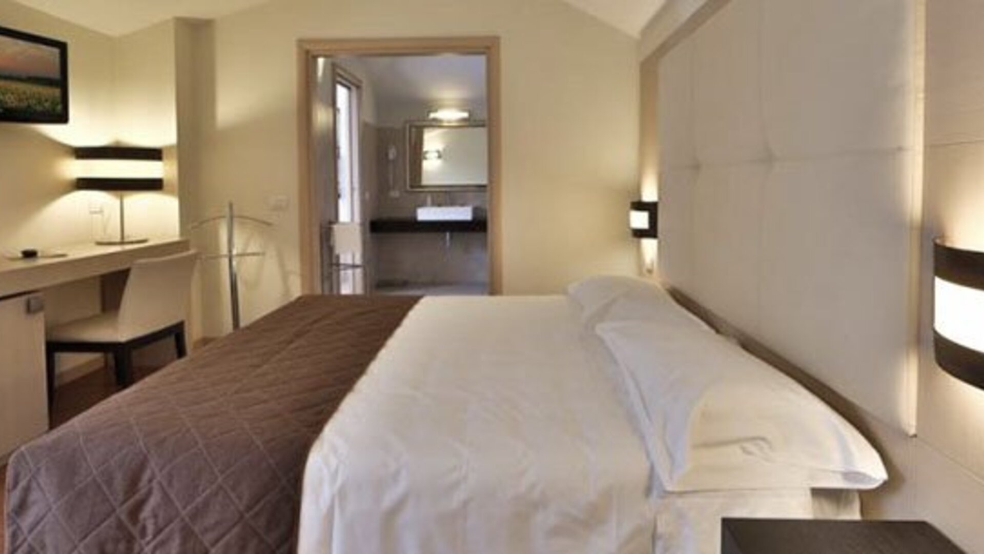 Hotel Regal & Apartments