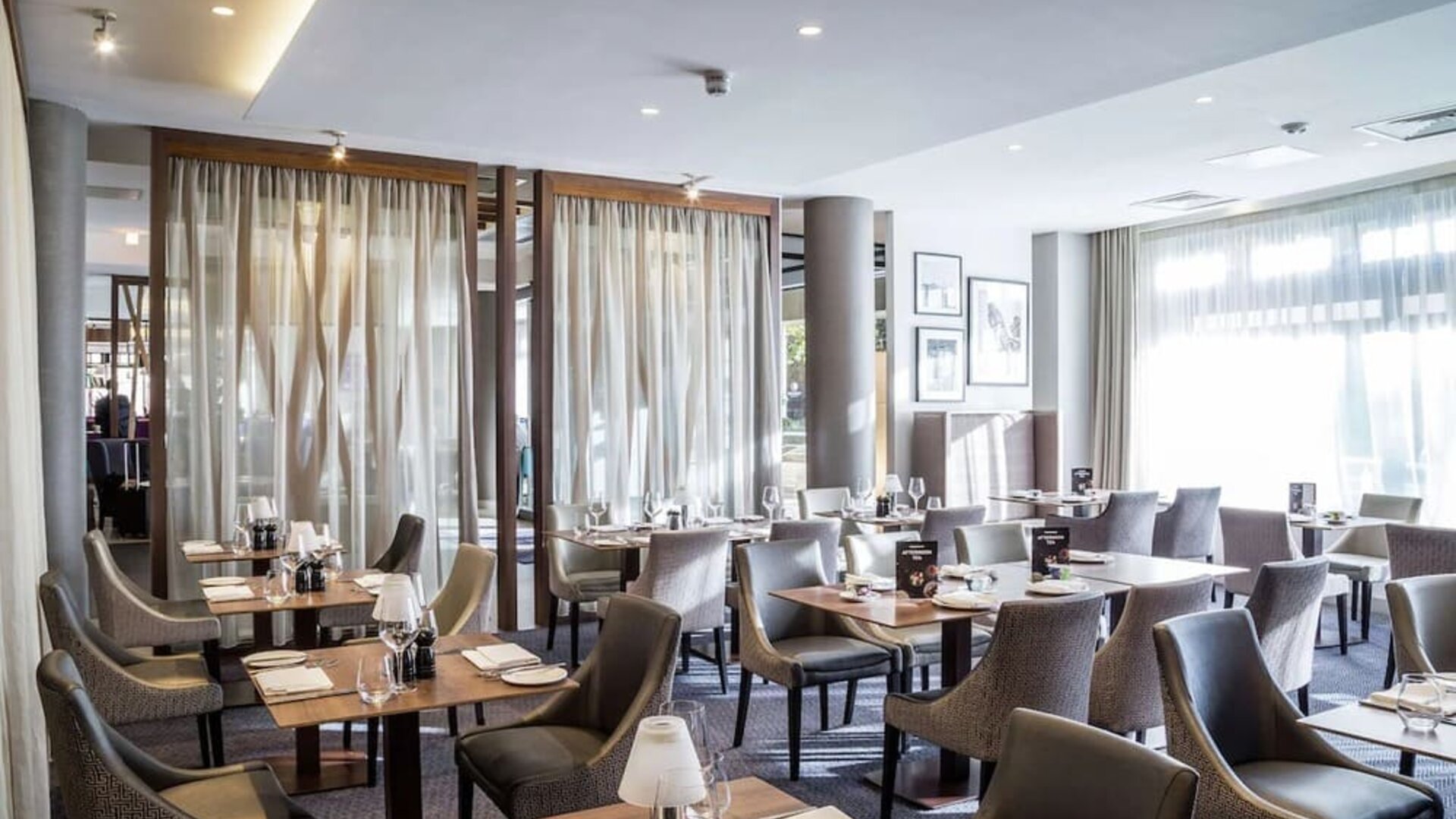 Dining area at DoubleTree By Hilton London Angel Kings Cross.