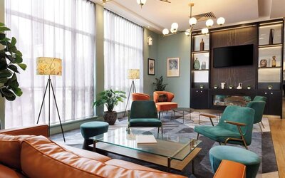 Lobby and coworking lounge at DoubleTree By Hilton London - Chelsea.