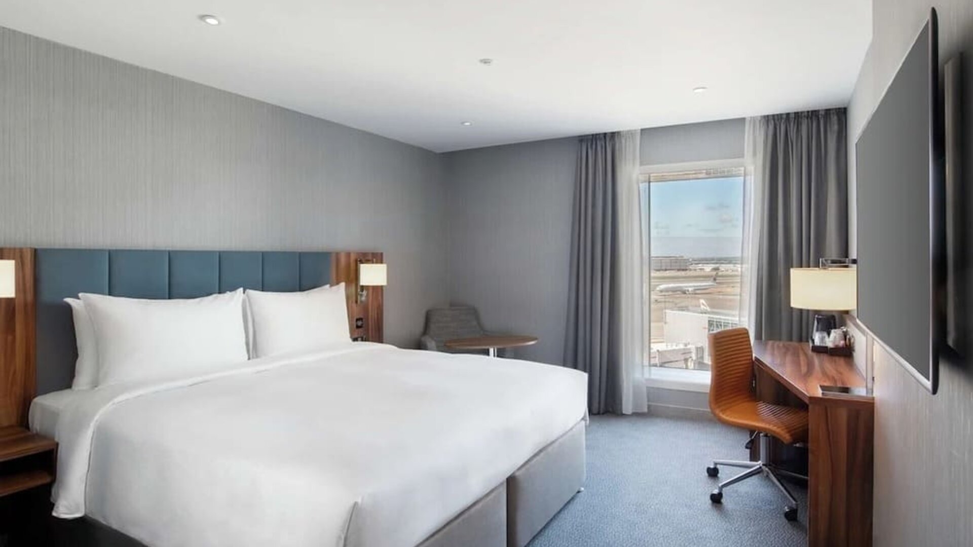 Day use room with work desk at Hilton Garden Inn London Heathrow Terminals 2 And 3.