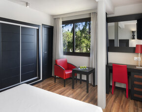 Hotel Sallés Aeroport Girona