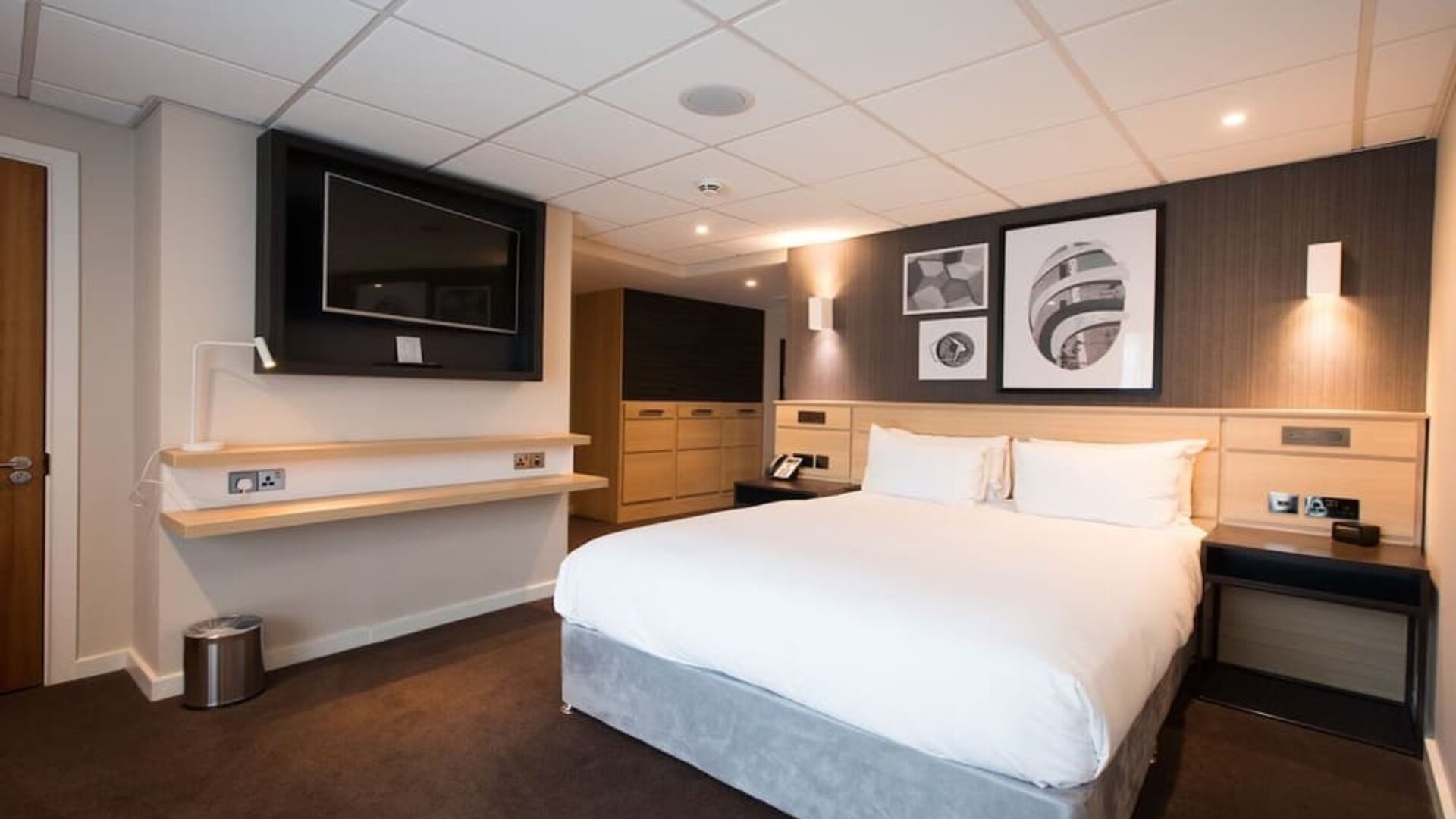 Spacious day use room at DoubleTree By Hilton Coventry Building Society Arena.