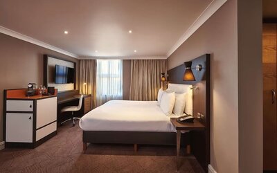 Spacious day use room at DoubleTree By Hilton London - Ealing. 